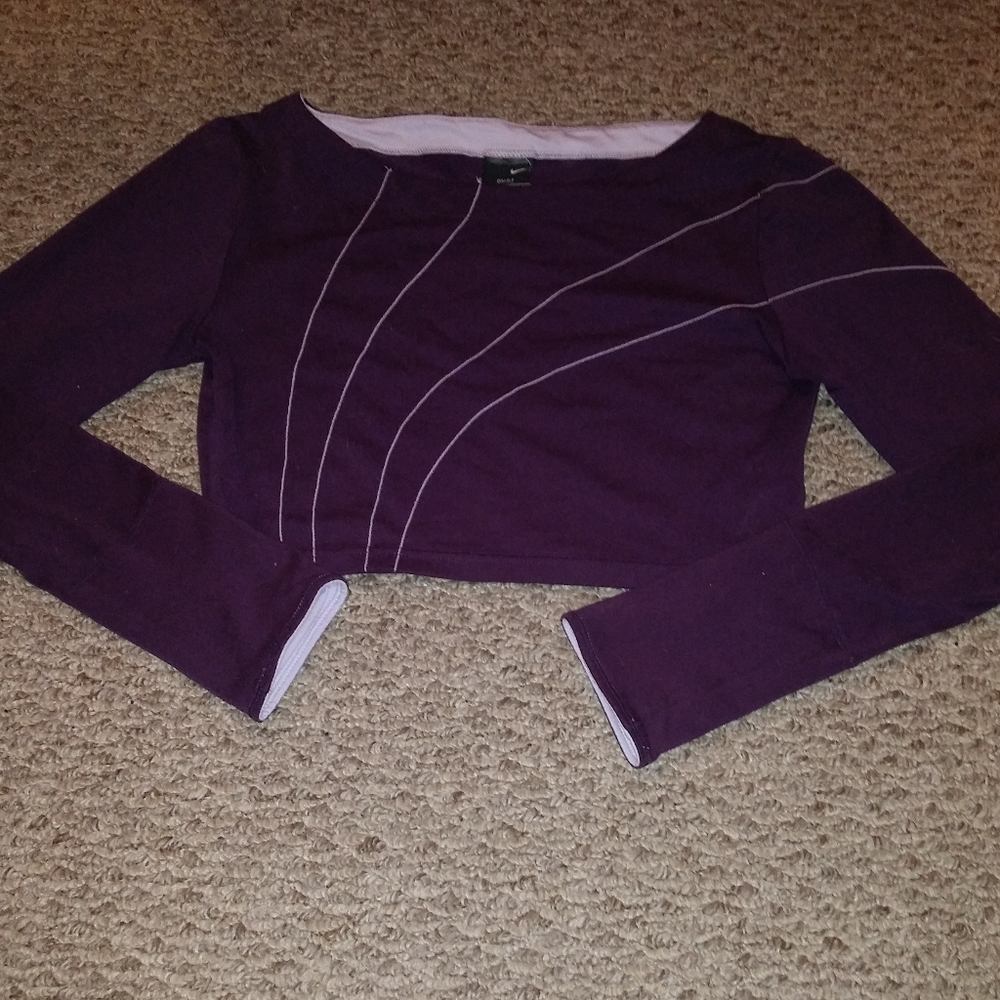 Nike athletic long sleeve top